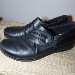 Clarks Collection Black Leather Shoes Slip-On Loafer Womens Size 8M